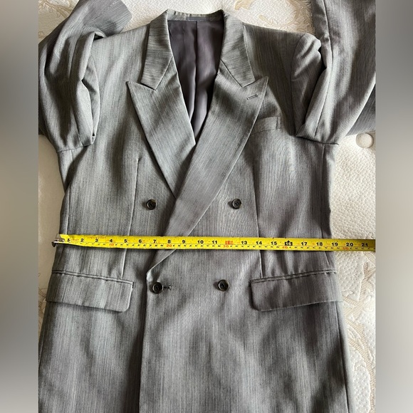 Men's Gray Double Breasted Suit (2pcs) - Picture 6 of 16